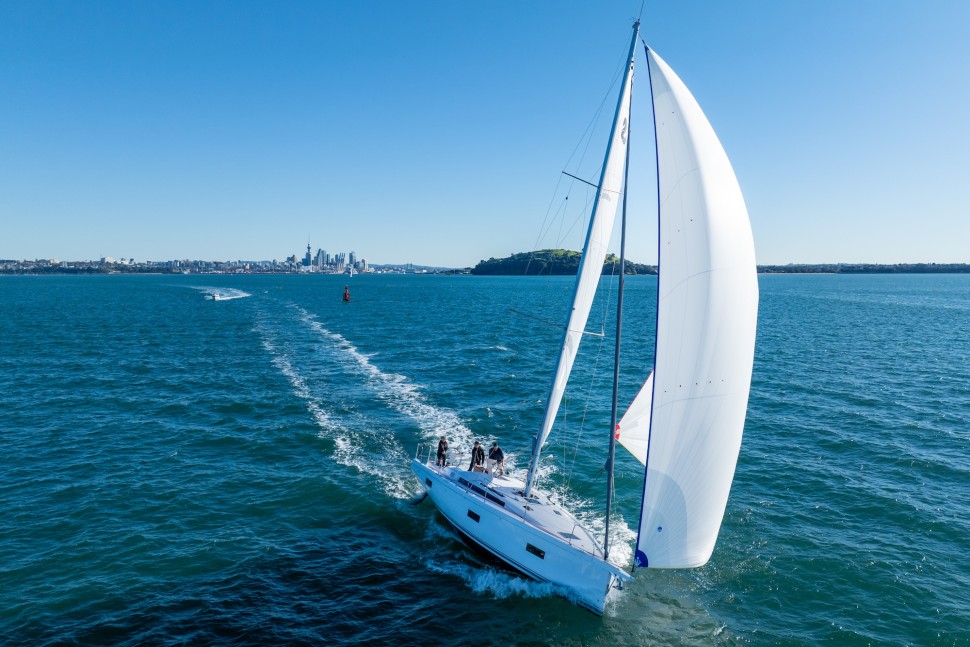 Beneteau First 44 4 exterior