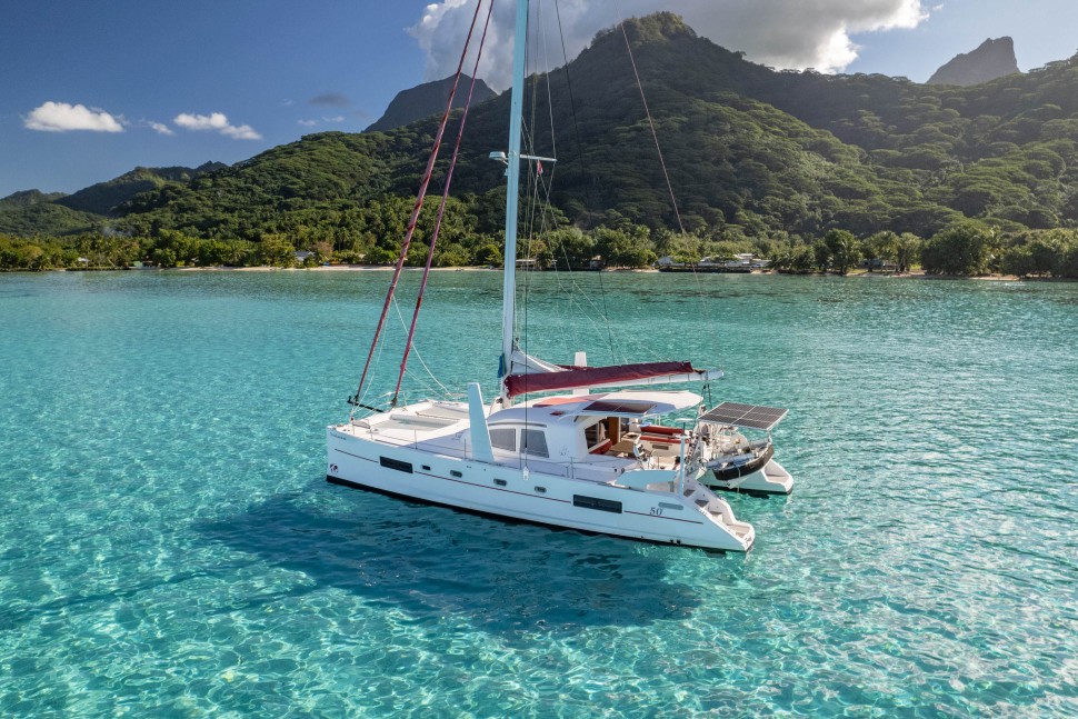 CATANA 50 OWNER 9 exterior