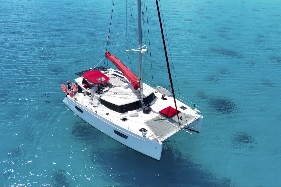 Fountaine pajot helia 44 summary