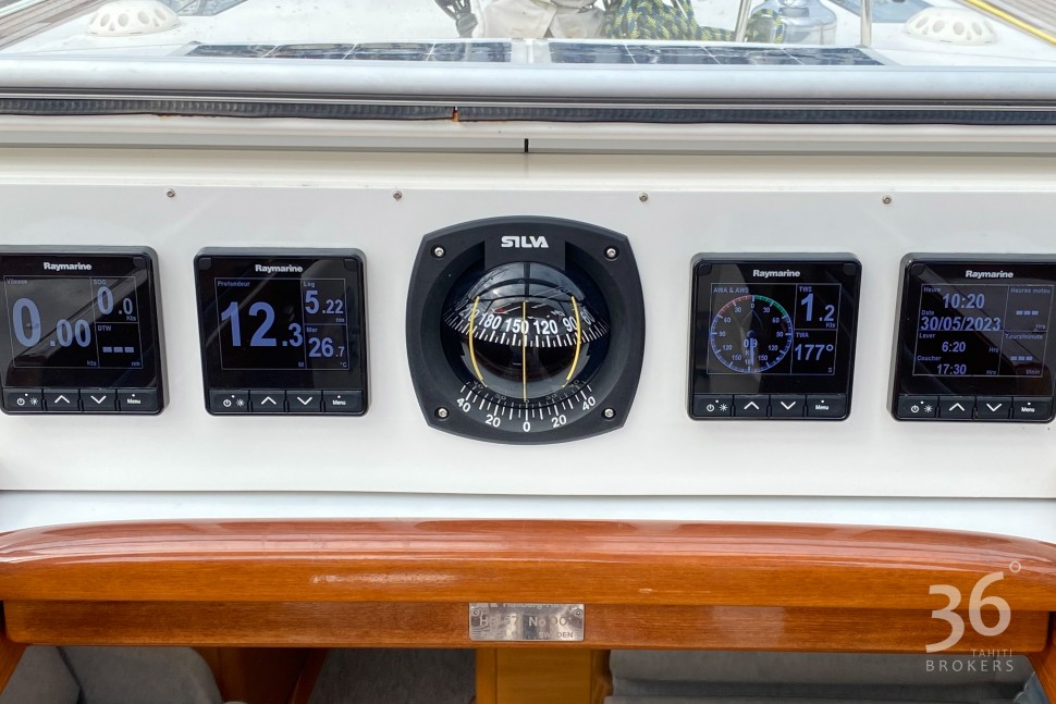 HALLBERG RASSY 57 21