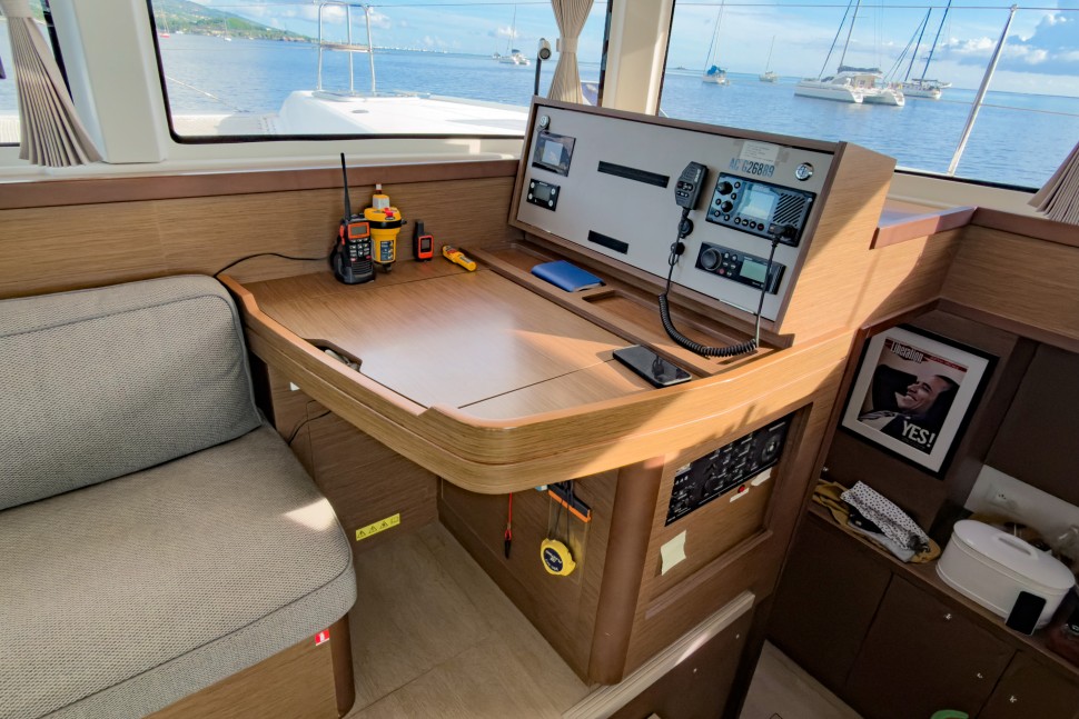 LAGOON 42 OWNER 3 CABINS 10