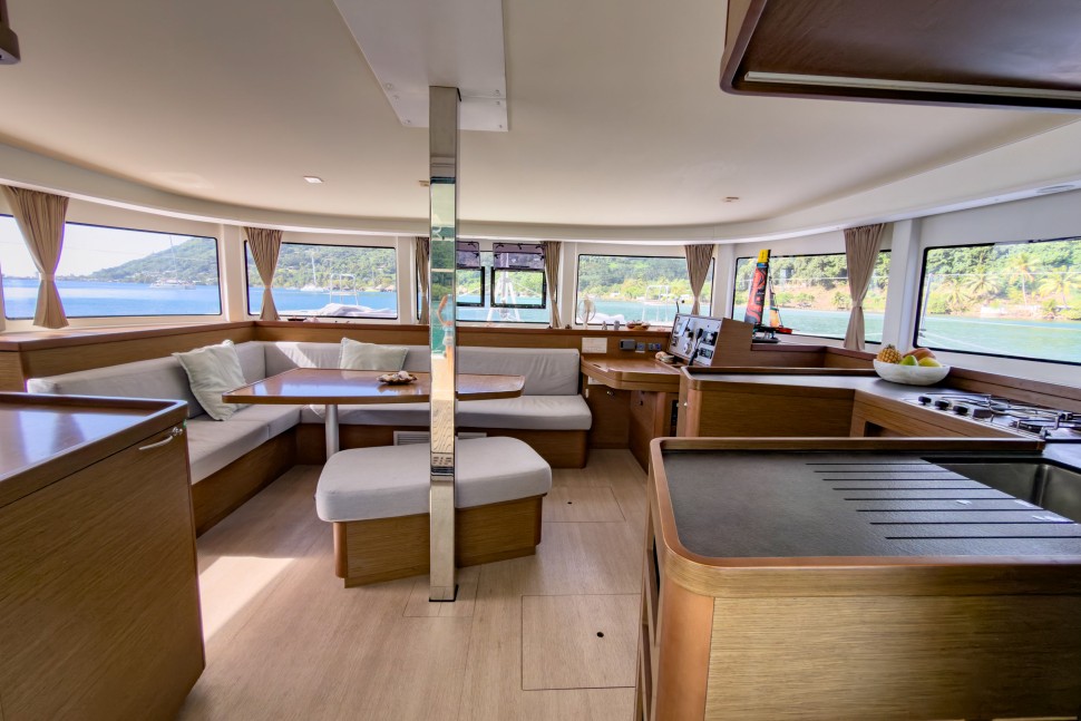 LAGOON 42 OWNER 3CABINS 11