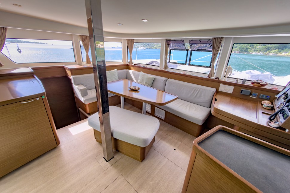 LAGOON 42 OWNER 3CABINS 13