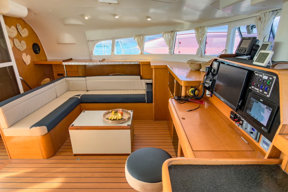 LAGOON 470 OWNER 30