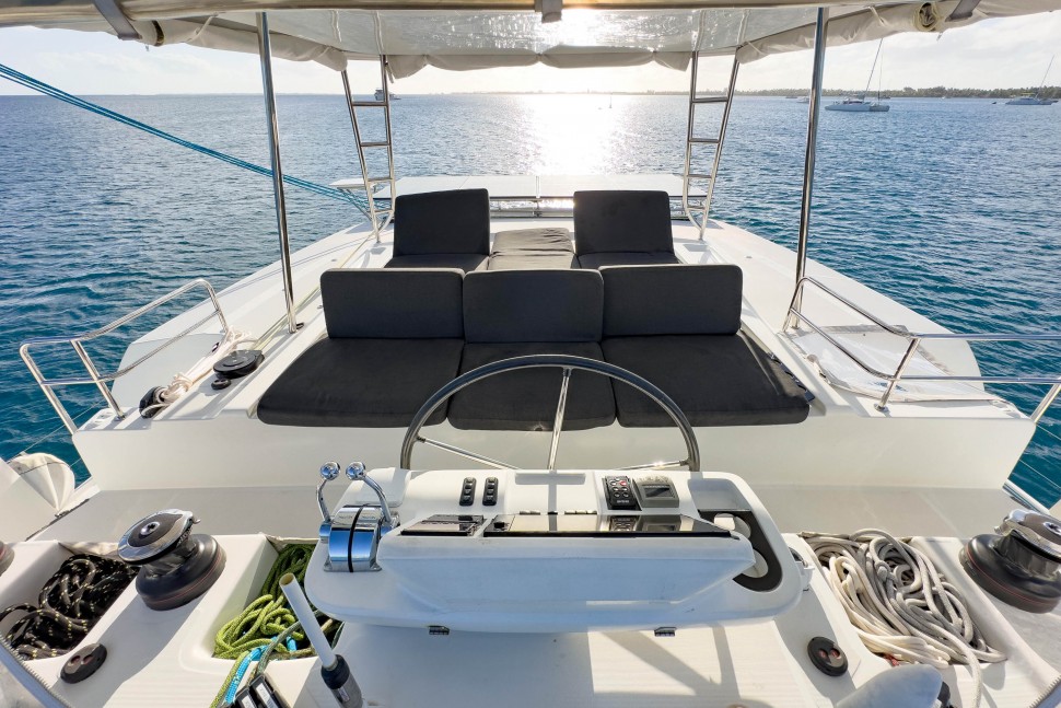 LAGOON 50 09