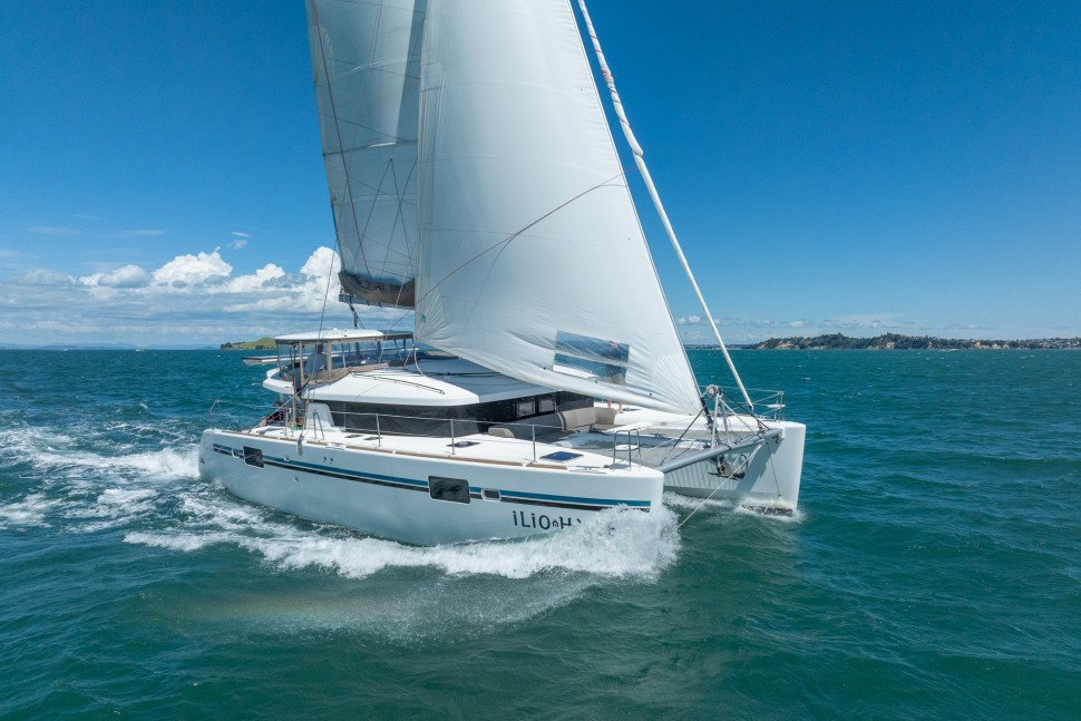 Lagoon 450S 01 Exterior2