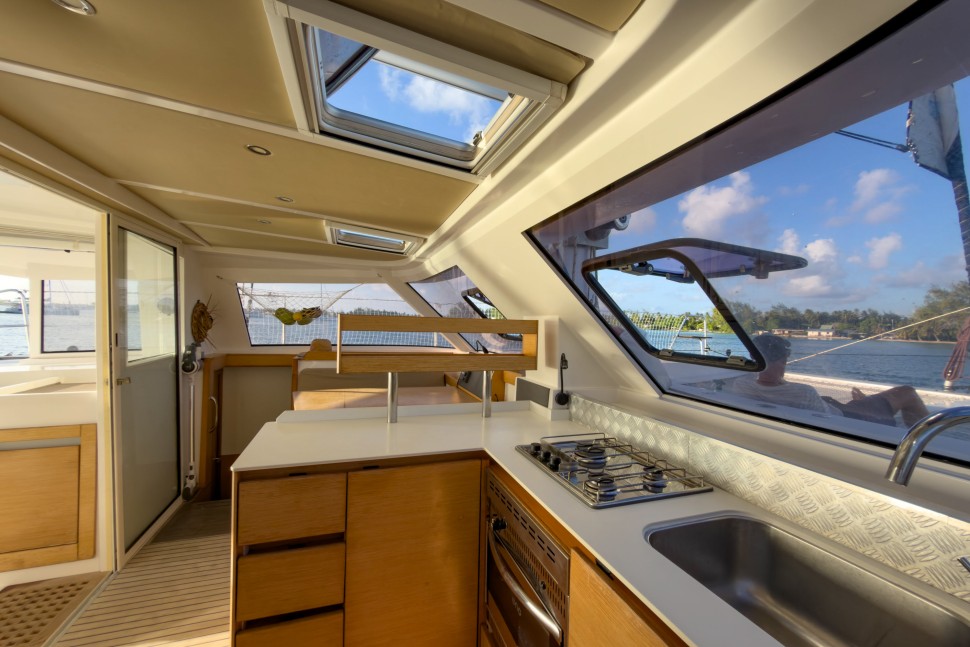 NAUTITECH OPEN 40 OWNER 4 CABINS 18