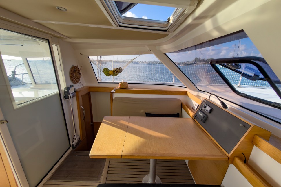 NAUTITECH OPEN 40 OWNER 4 CABINS 23