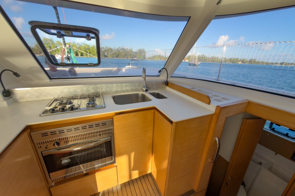 NAUTITECH OPEN 40 OWNER 4 CABINS 24