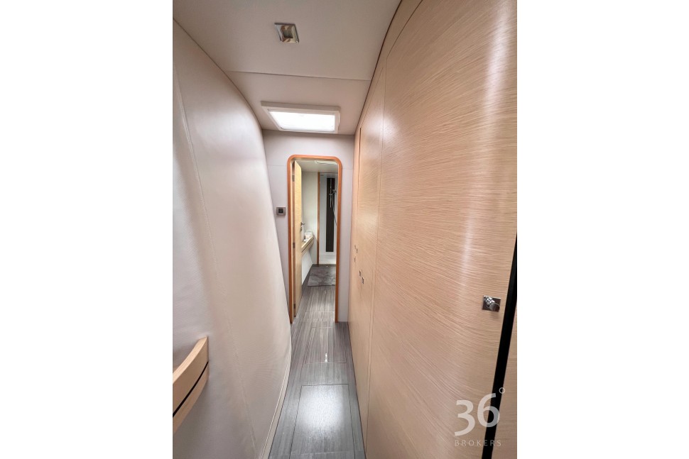 Outremer 5X 16