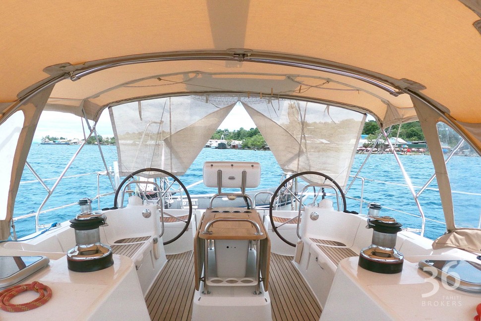 Sun Odyssey 49i 5