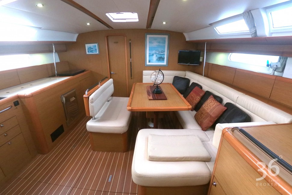 Sun Odyssey 49i 8
